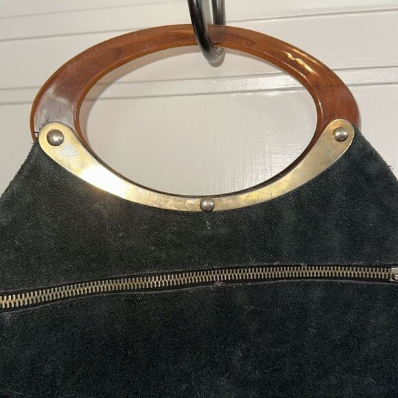 Vintage 60s/70s Walborg black suede leather purse and with brown plastic handle - Picture 2 of 8